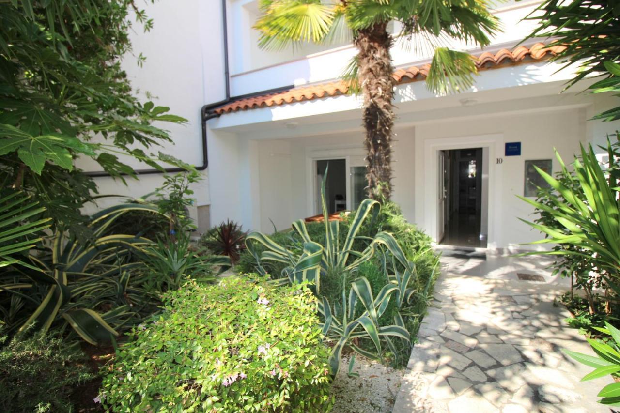 Modern Apartment Zen With Private Garden โปเรช ภายนอก รูปภาพ