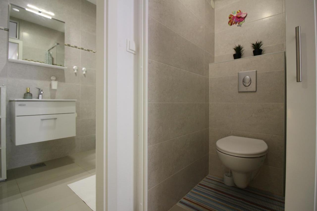 Modern Apartment Zen With Private Garden โปเรช ภายนอก รูปภาพ