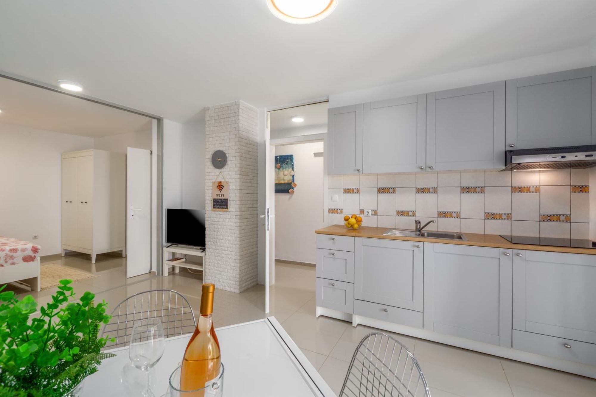 Modern Apartment Zen With Private Garden โปเรช ภายนอก รูปภาพ